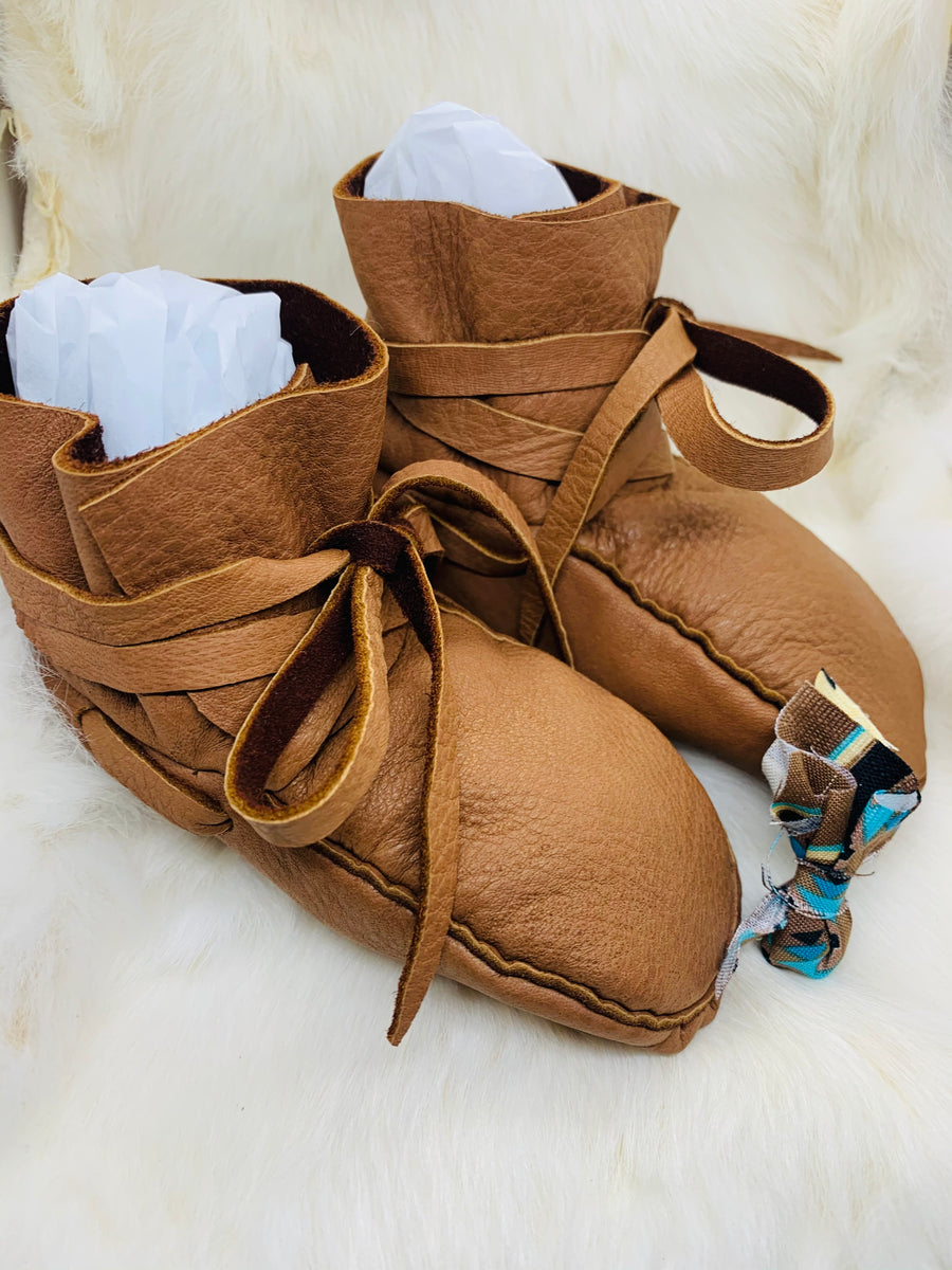 Plain Baby's First Moccasins (Wrap Around Style, No Beadwork
