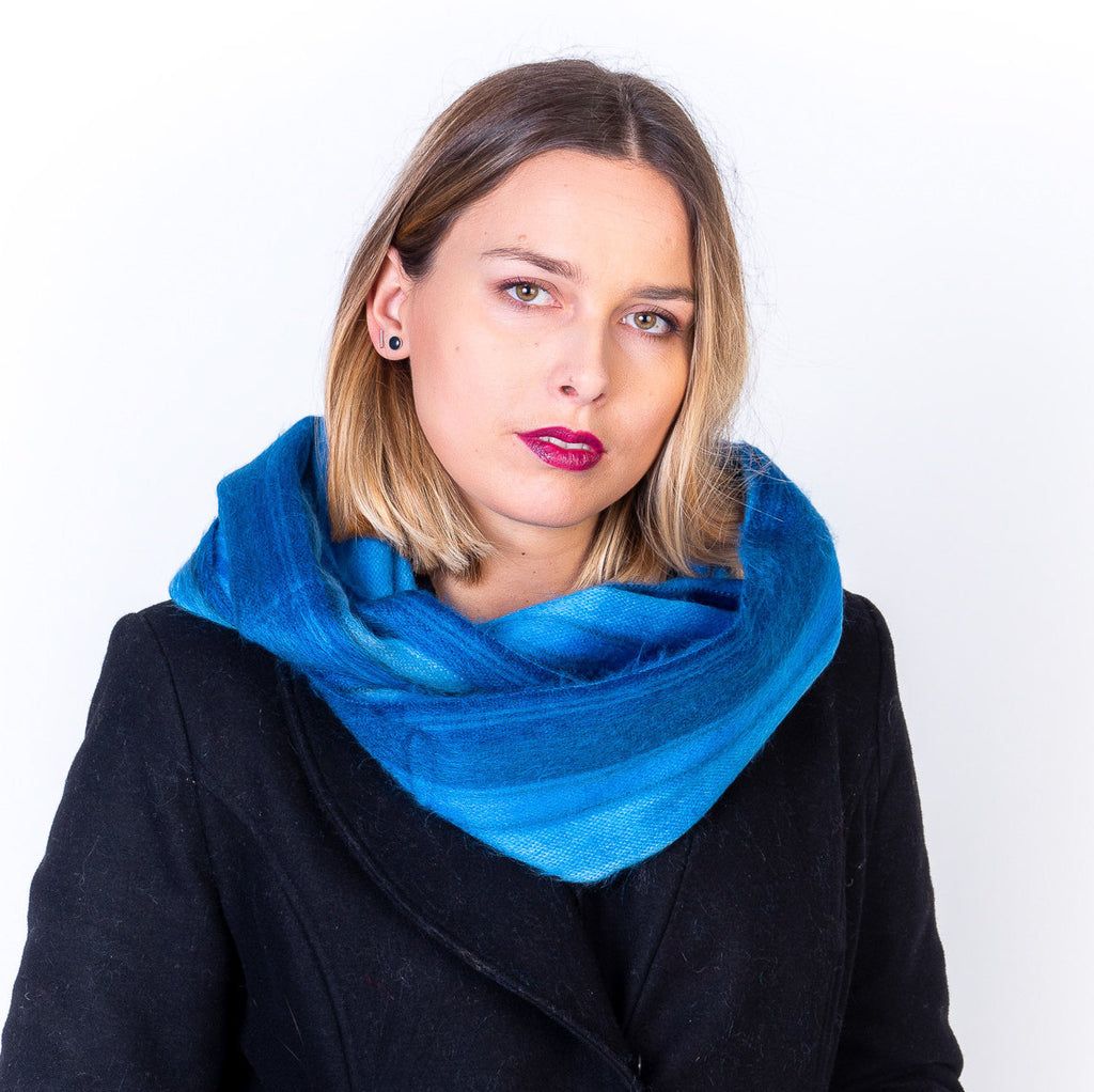 Lush Alpaca Wool Oversized Infinity Scarf (Blue) – IndigeneArts